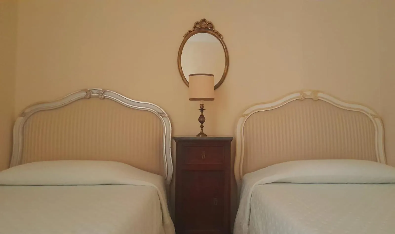 La Loggetta Di Stalloreggi Siena Italien
